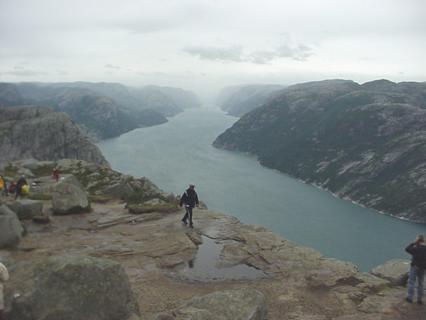Blick vom Preikestolen auf den Liesefjord