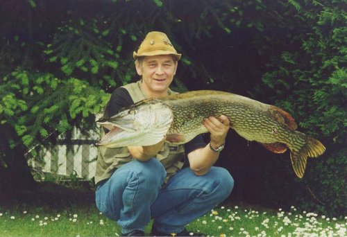 1,21m-28 Pfd-gefangen am 14.06.2001 im Edersee/Nordhessen